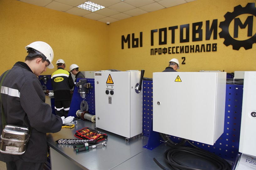 Открытие современной лаборатории в Ленинск-Кузнецком горнотехническом техникуме