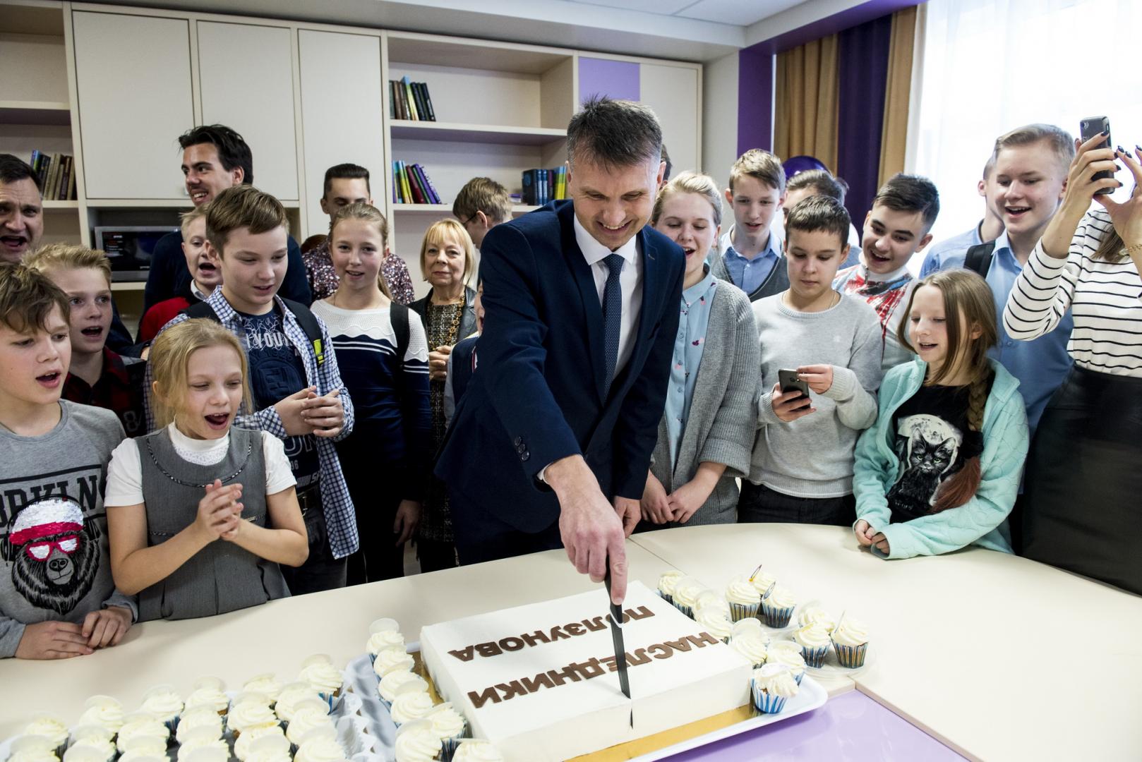 Фонд Андрея Мельниченко - Открытием новых лабораторий отметил первый день рождения ЦДНИТТ «Наследники Ползунова»
