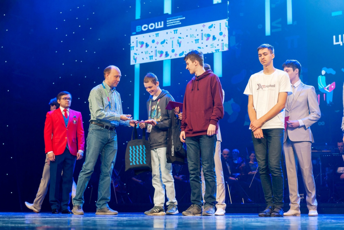 Долгожданная победа: школьник из Бийска стал призером заключительного этапа ВсОШ по информатике